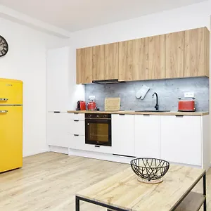 https://managerial-1-bedroom-apartment-with-free-parking-wifi.ostravahotels.net